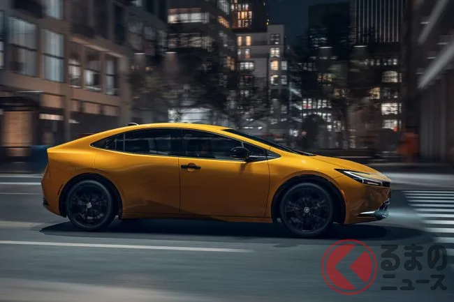 トヨタ・プリウスPHEVが2027年モデルで大幅進化!カラシ色のナイトシェード&左右独立エアコンが話題