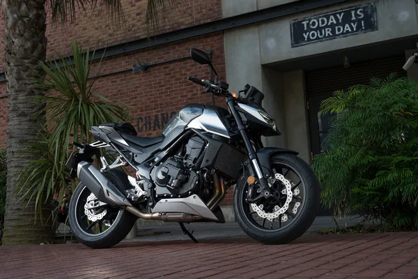 CB750ホーネットE-Clutch試乗 ツイン×自動クラッチの新境地