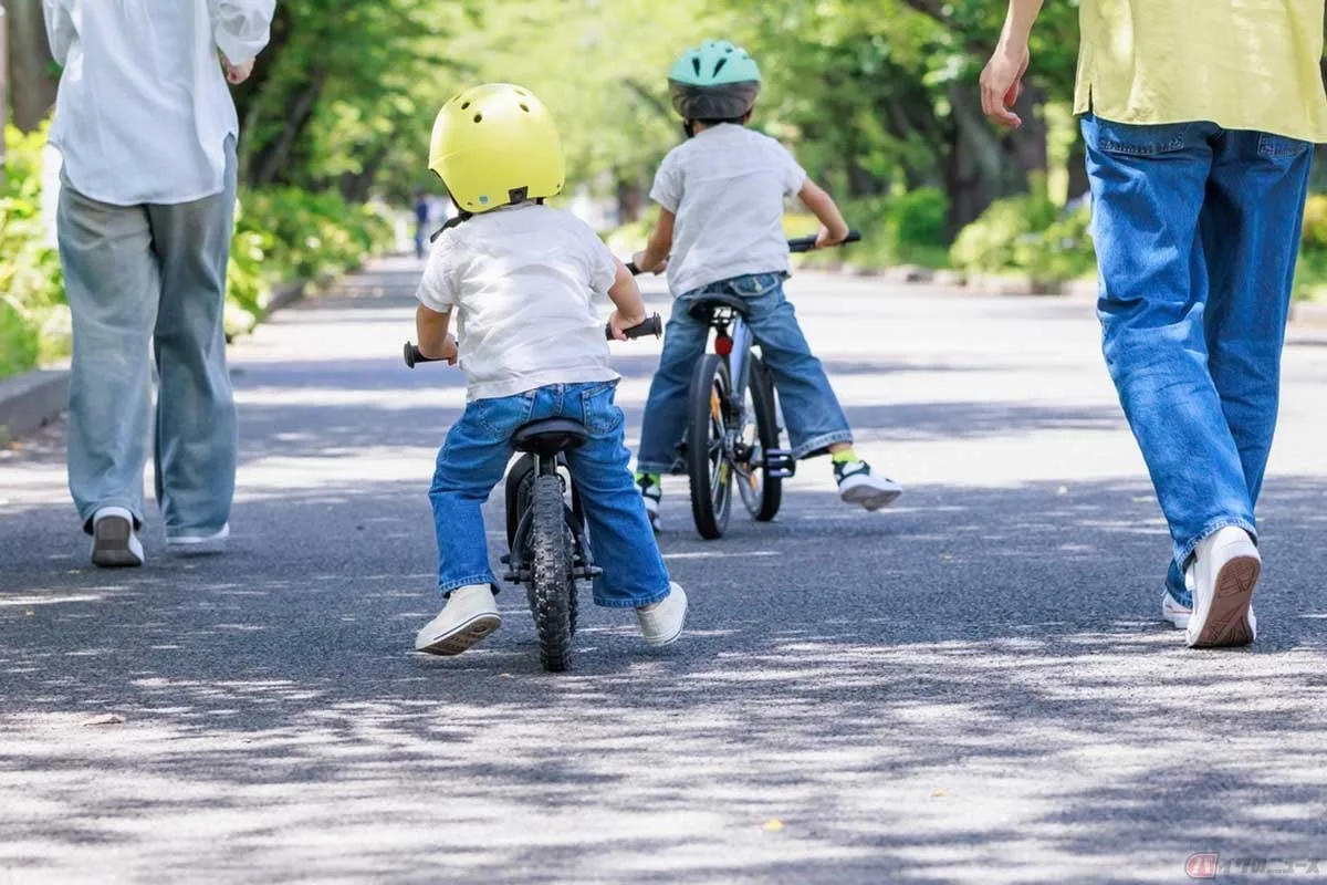 キックバイクで道路走行は絶対NG! 幼児が自動車に接触する痛ましい事故が多発