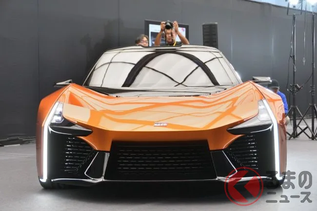 トヨタ、新型ミッドシップスポーツカーか?ヤリス顔のワイドボディが富士スピードウェイで目撃
