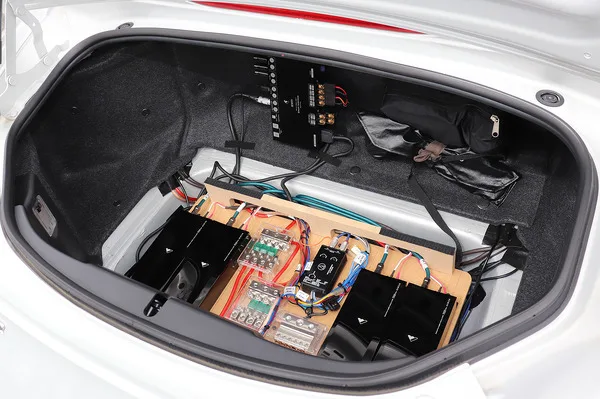 バッ直でここまで変わる！ カーオーディオの音質を左右する電源強化の真実