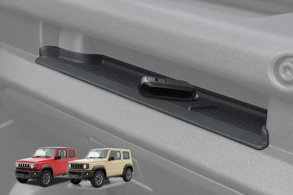 ジムニー乗り必見！助手席トレイの悩みを解決する専用マットが登場