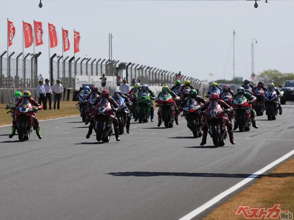 スーパーバイク世界選手権SBK、4気筒エンジン排気量を1200ccに拡大！2027-2030年ロードマップ公開